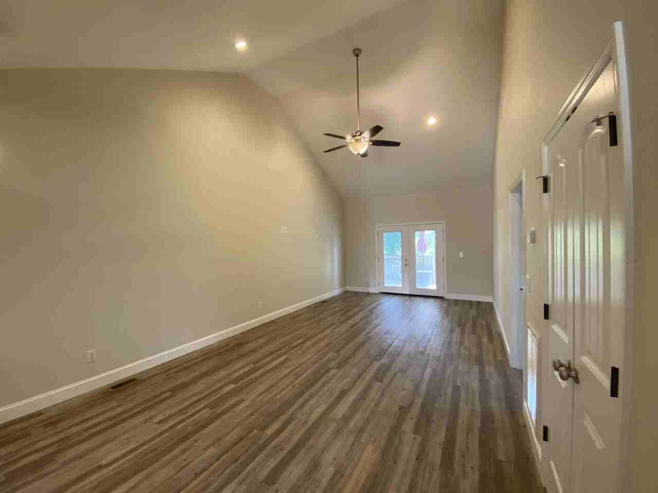 5977 Commons Ln Ne - Photo 3 of 27