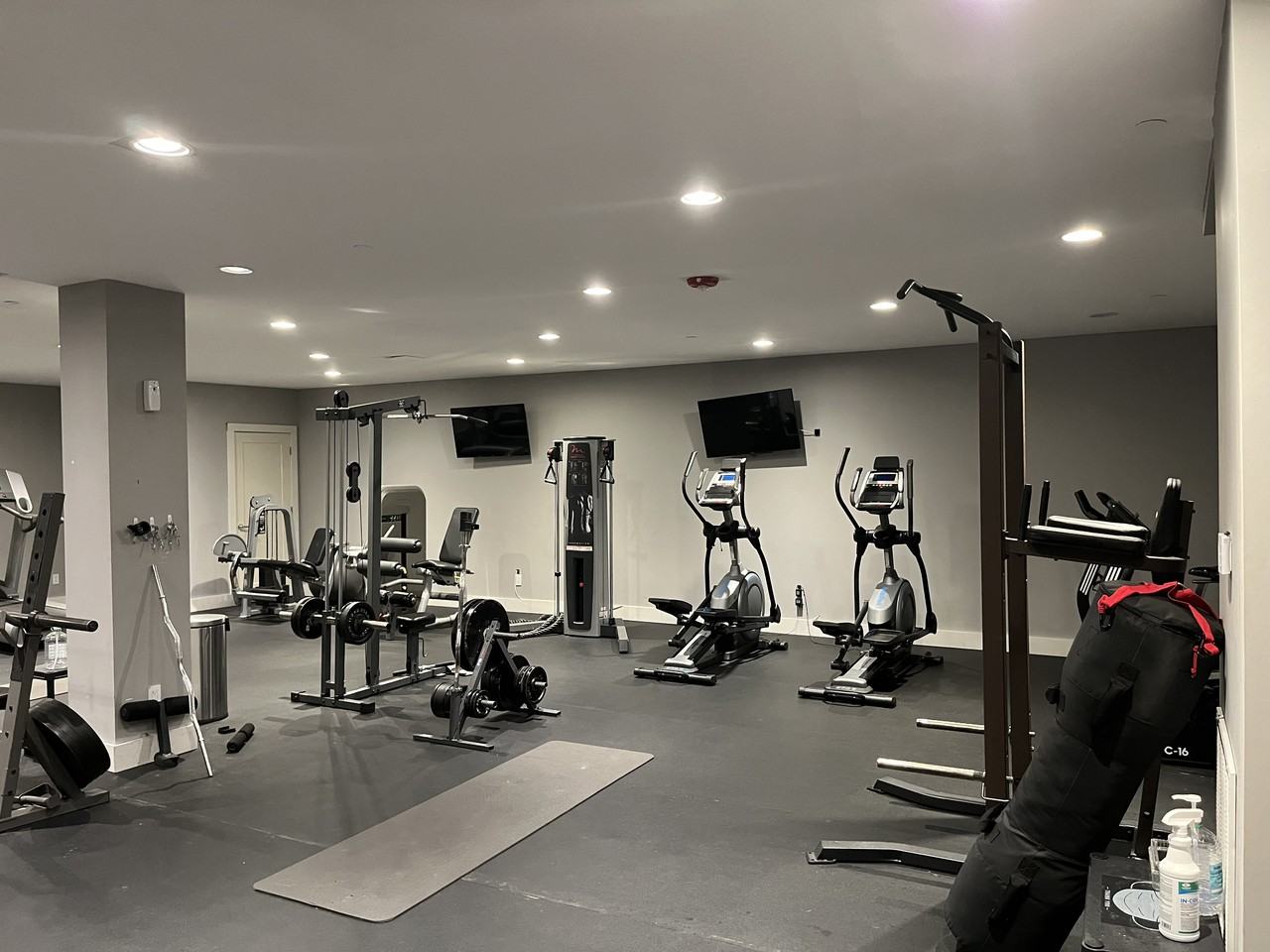 20 park residence - Photo 6 of 12