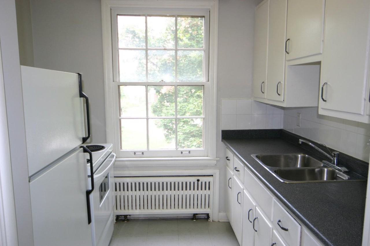 Crestview Apartments 37 Leacrest Rd. and 5793 Mallory Cres., Toronto