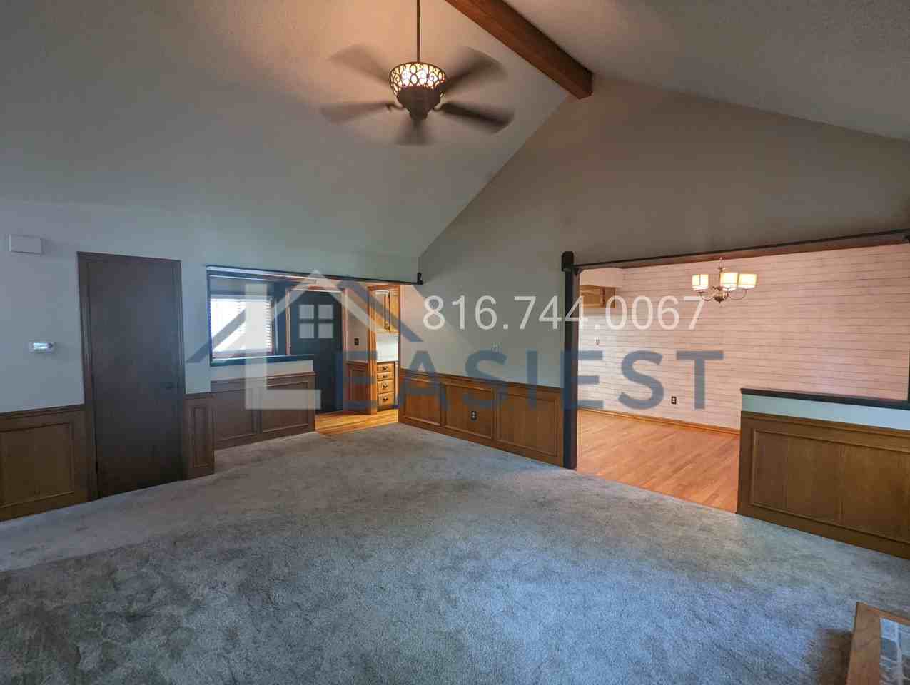 409 Southeast Mount Vernon Drive - Photo 2 of 20