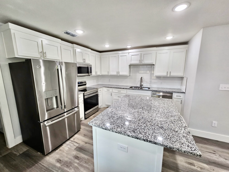 220 W Bond St #220 - Photo 2 of 22