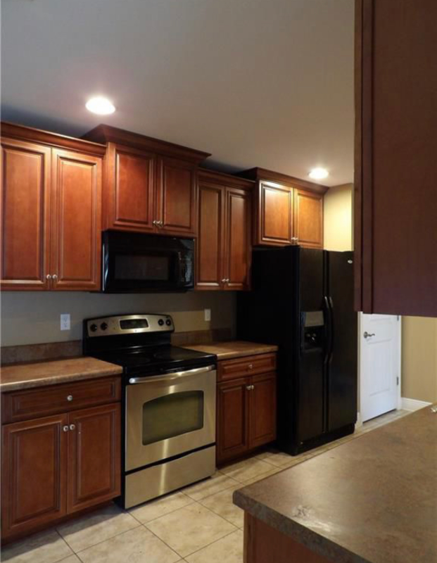 9976 Summer Woods Cir N - Photo 2 of 6