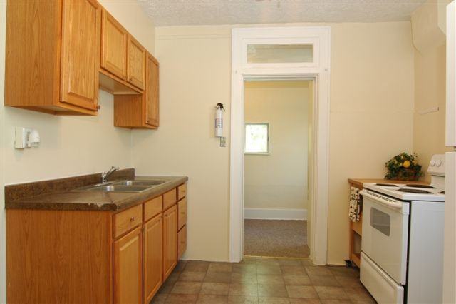 701 6th Ave - Photo 3 of 6