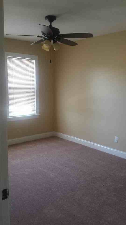 401 W 28th St - Photo 2 of 26