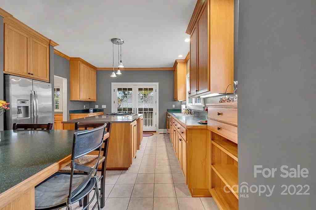 501 North Main Street - Photo 3 of 16