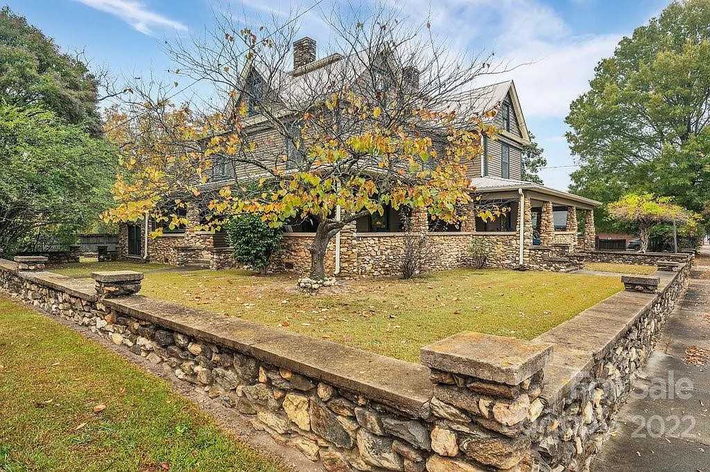 501 North Main Street - Photo 2 of 16