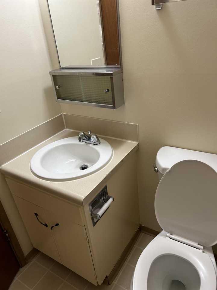 5035 15th Ave. N.E. - 206 #206 - Photo 7 of 16