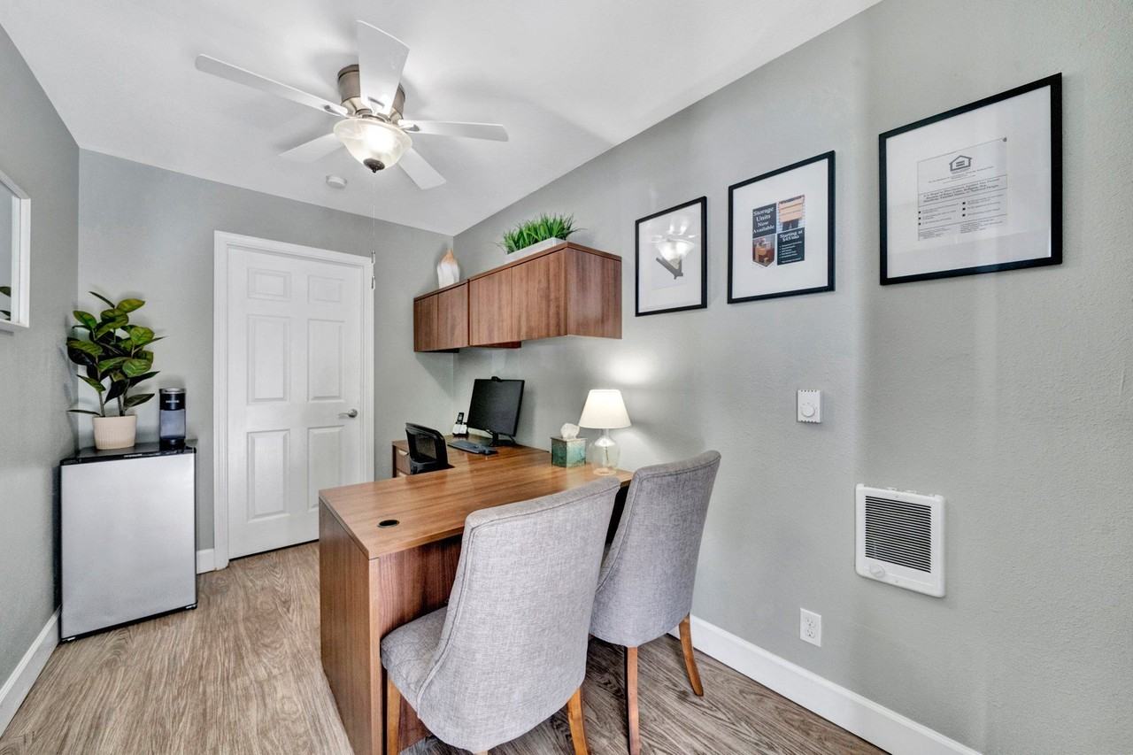 Sunset Station Apartments - Photo 4 of 35