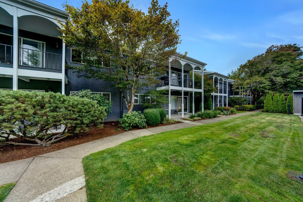 Sunset Station Apartments - Photo 2 of 35