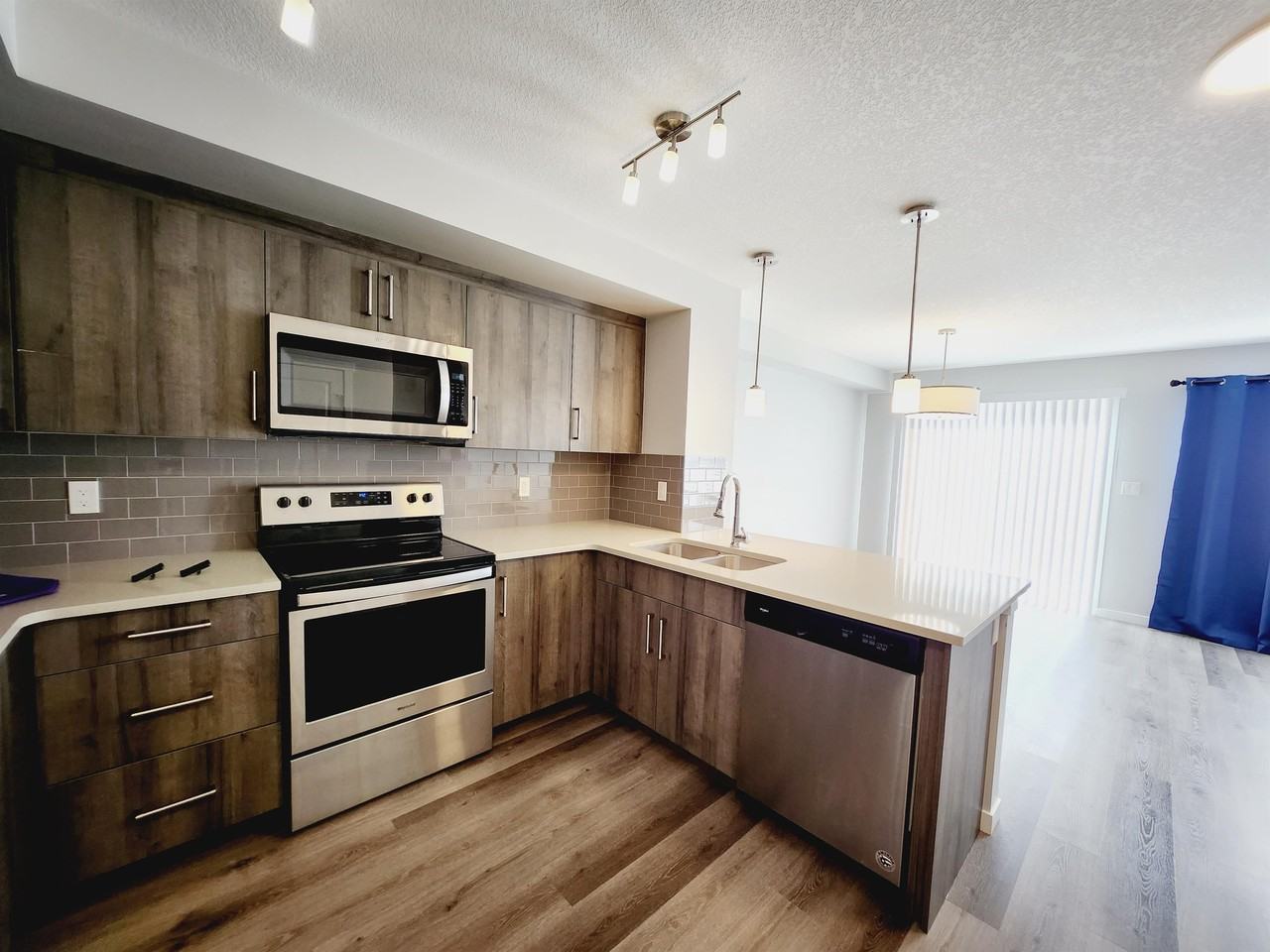 22745 95a Ave Nw, Edmonton, AB T5T 7H5, CAN 2 unit Rentals Zumper