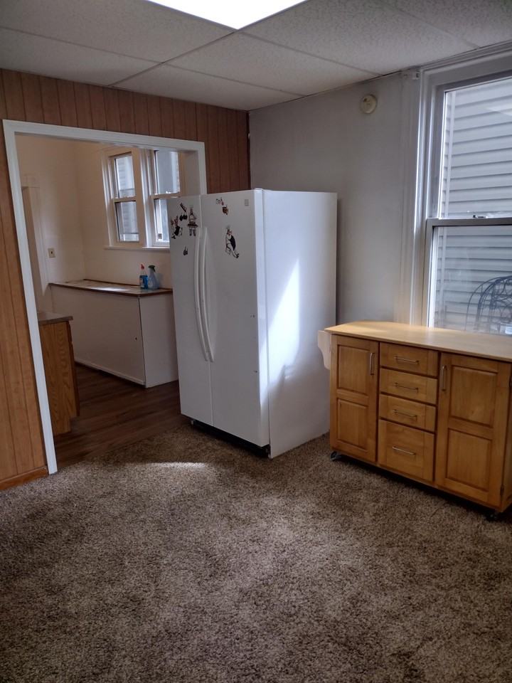 510 Center St #1 - Photo 7 of 9