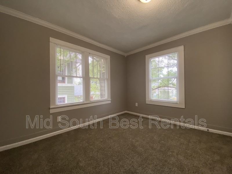 2919 S Izard St - Photo 6 of 8