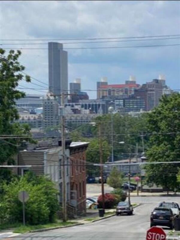 25 Harrison Ave - Photo 4 of 37