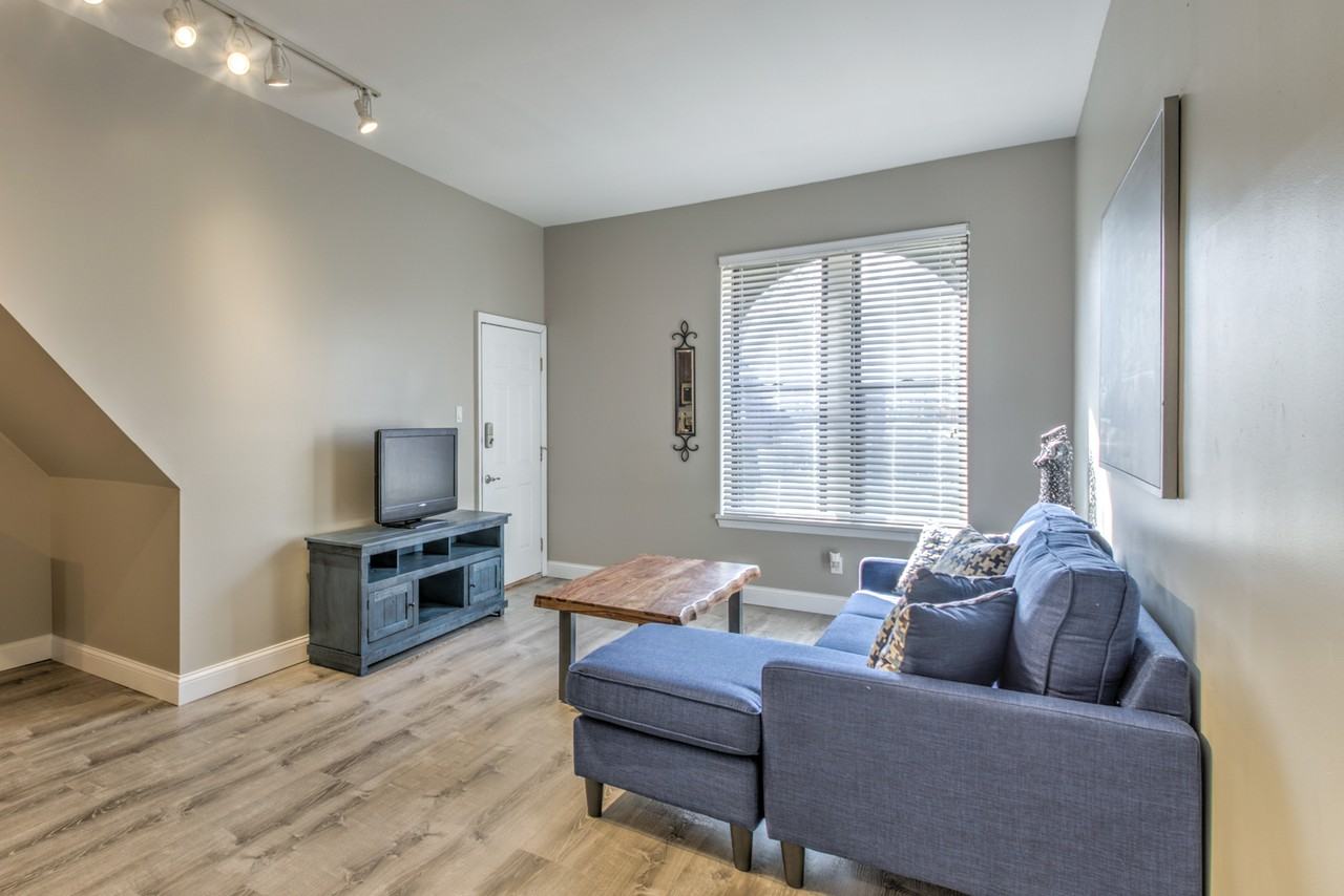 3639 Mcree Ave - Photo 3 of 21