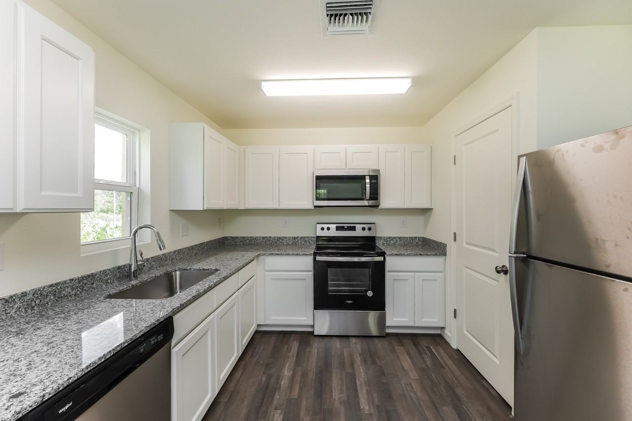 431 Eisenhower Blvd - Photo 7 of 25