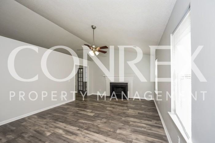 419 Old Plantation Dr - Photo 2 of 11