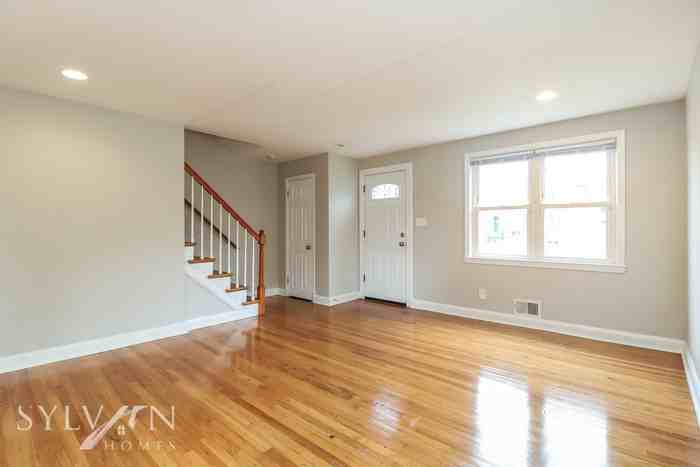 1271 Halstead Rd - Photo 3 of 15