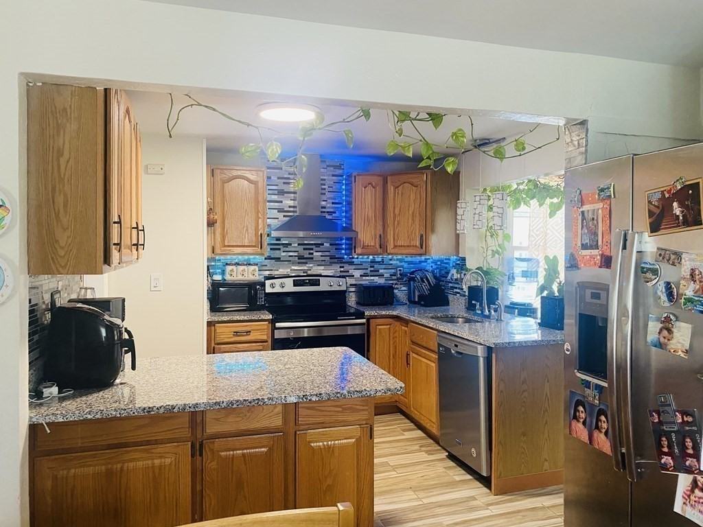 108 Woodley Ave #108 - Photo 3 of 22