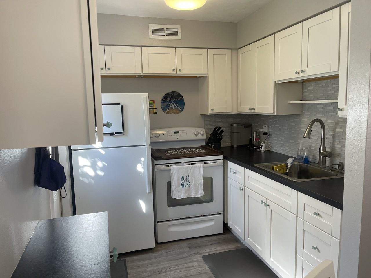 412 Monroe Ave - Photo 2 of 11