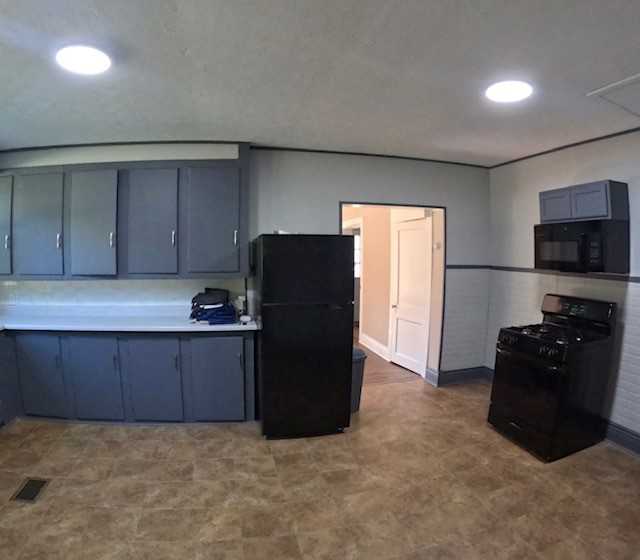 6501 Olean Rd - Photo 2 of 17