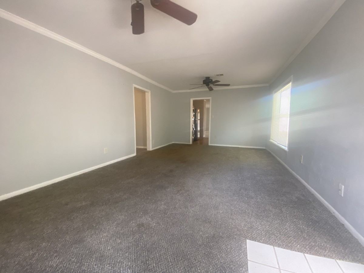 322 E Elgin St #1 - Photo 3 of 14