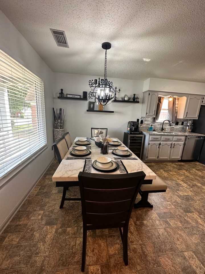 3917 Oak Branch Cir E #1 - Photo 6 of 19