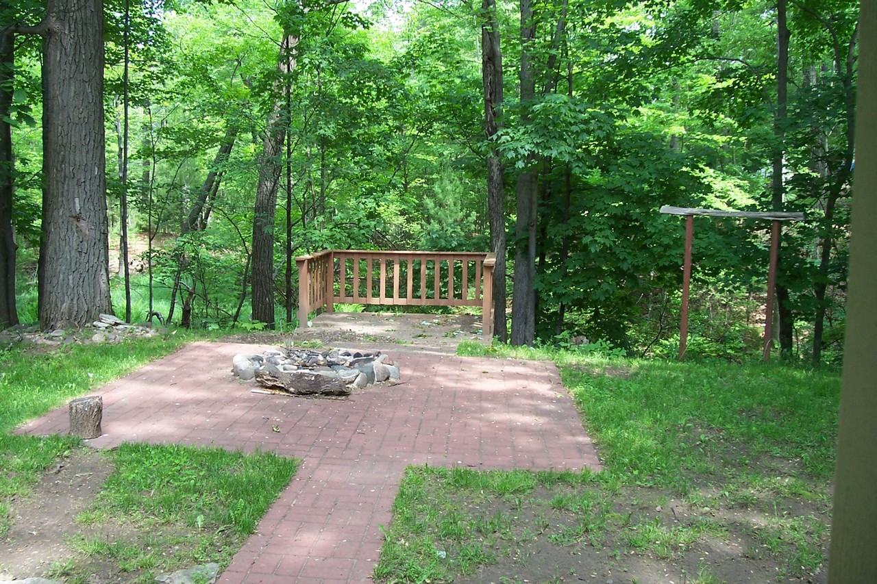 416B Manitowish St #B - Photo 3 of 11