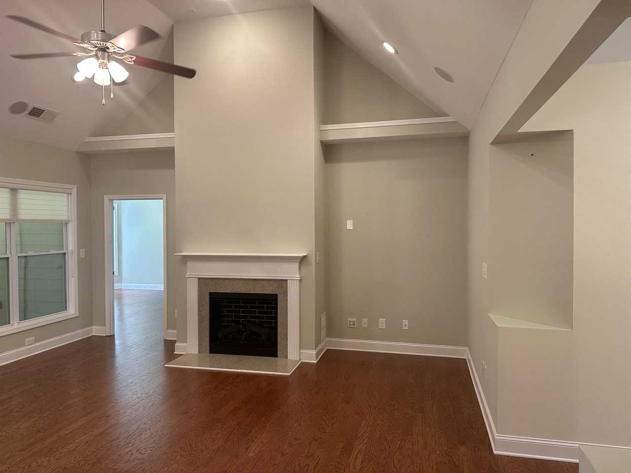 1907 Willoughby Dr #1 - Photo 3 of 42