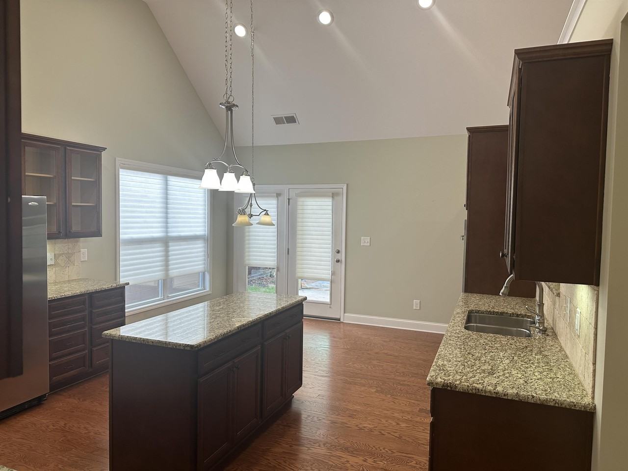 1907 Willoughby Dr #1 - Photo 4 of 42