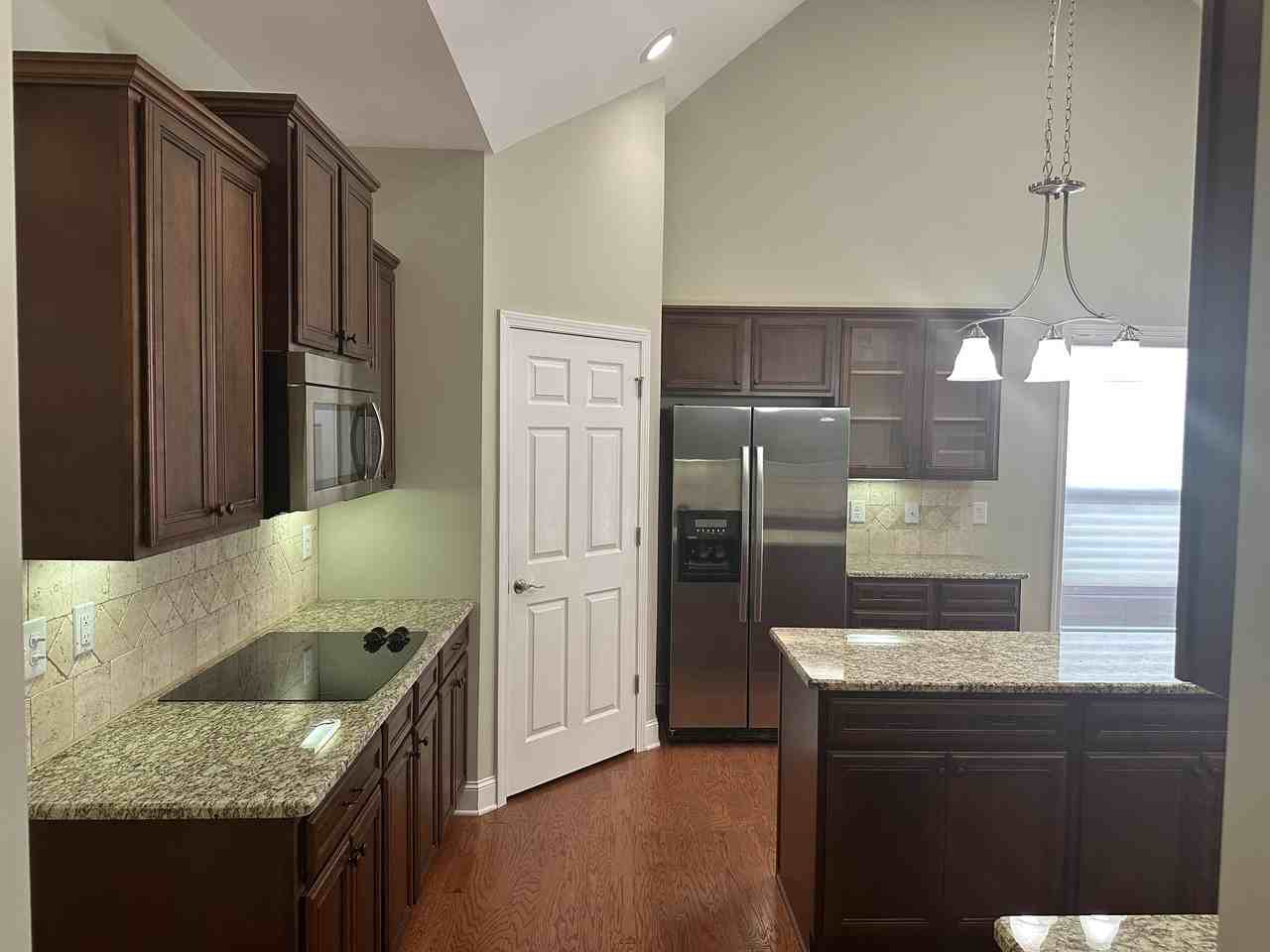 1907 Willoughby Dr #1 - Photo 5 of 42