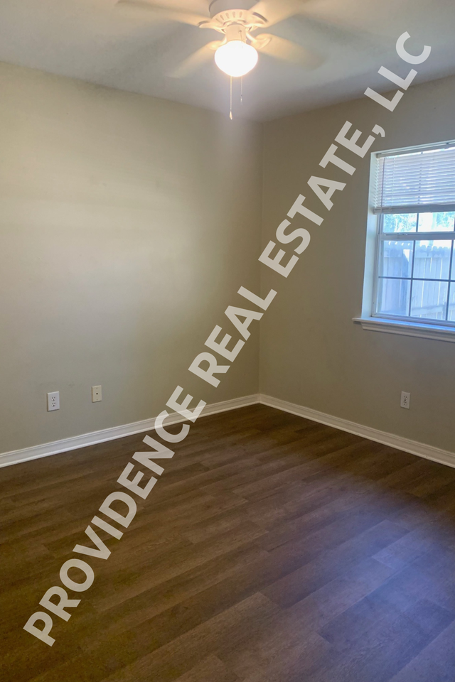 1604 S Barnett Springs St #0 - Photo 4 of 6