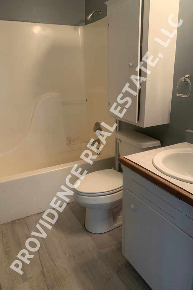 150 Lone Oak - 1Apt #1 - Photo 2 of 6