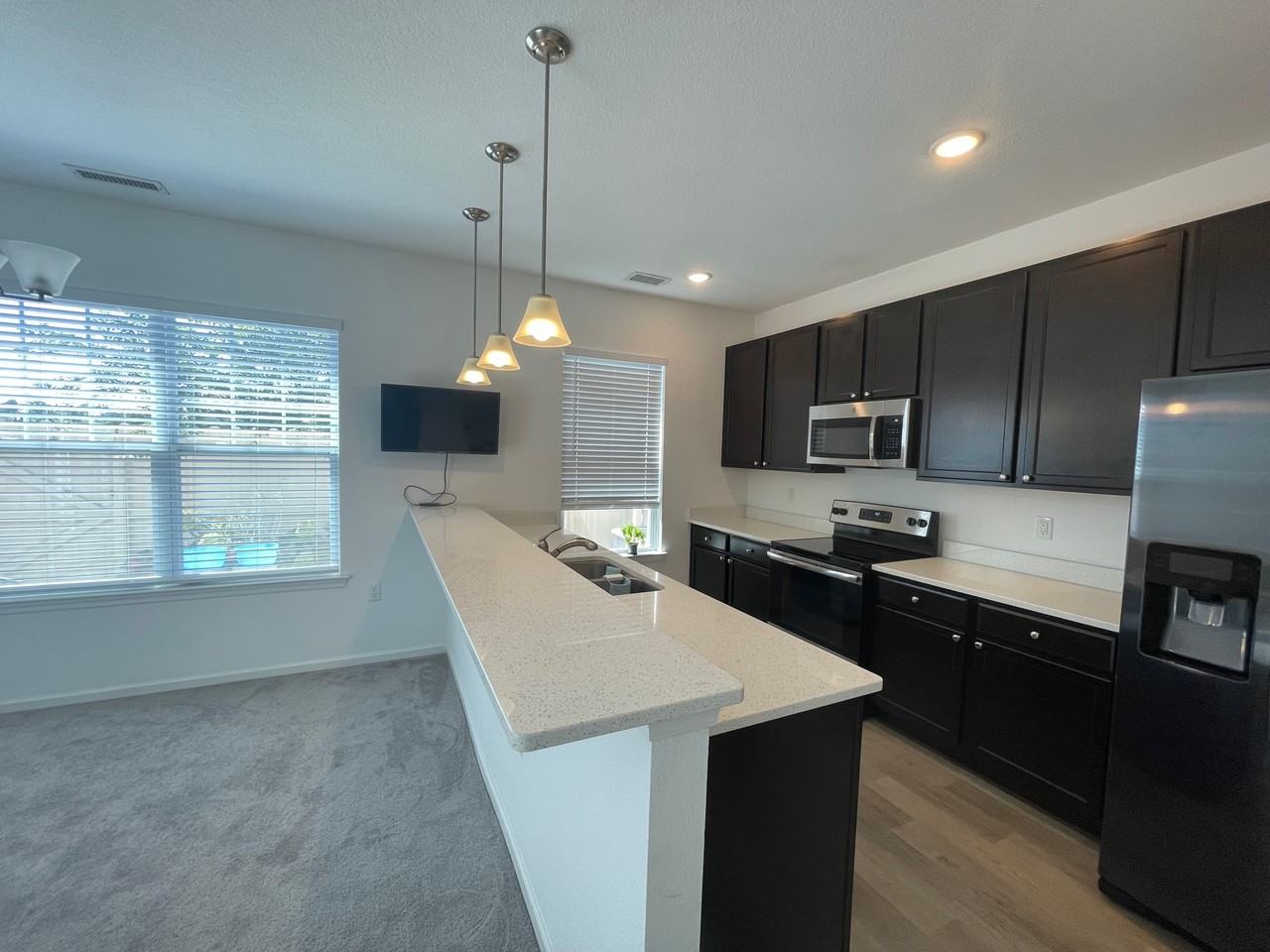 413 Heartfield Dr #1 - Photo 5 of 7