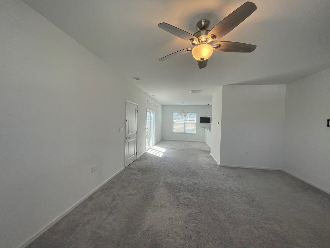 413 Heartfield Dr #1 - Photo 6 of 7
