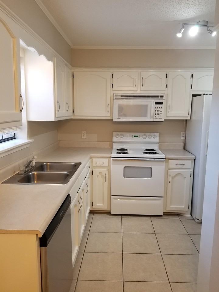 9970 Smugglers Cove Ln #1 - Photo 7 of 32