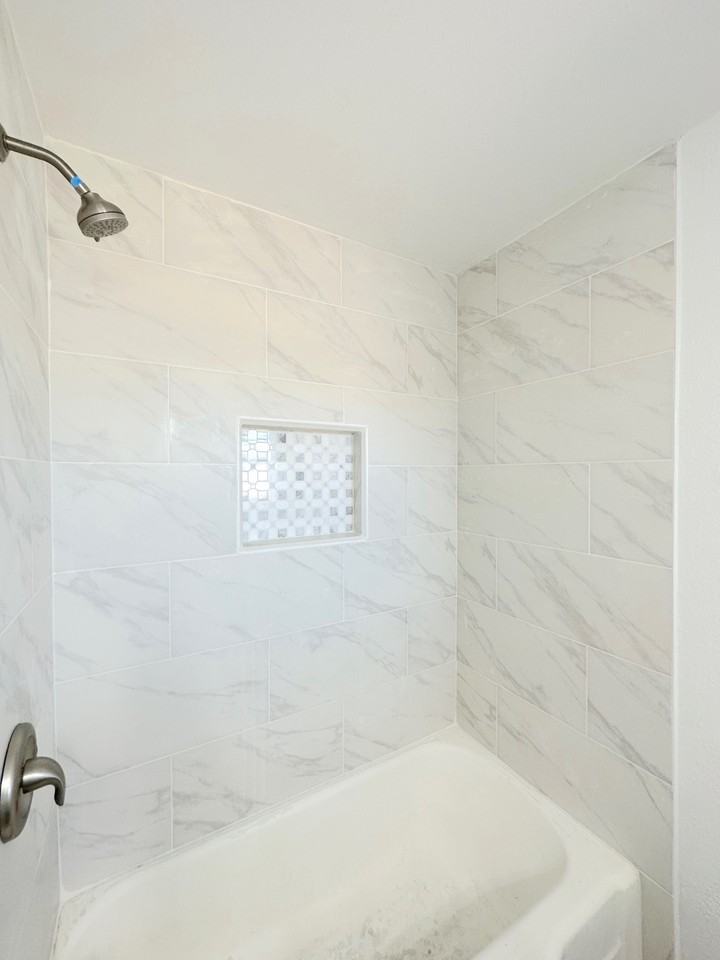 2805 W Louisiana Ave #1 - Photo 5 of 6