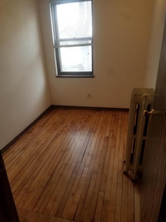 105 N Butler St - Photo 4 of 9