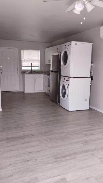 2115 Waco St - Photo 4 of 4