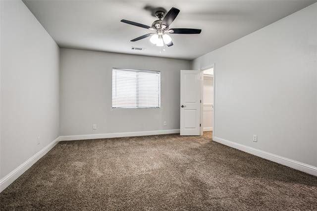 8110 Kensington Dr - Photo 3 of 25