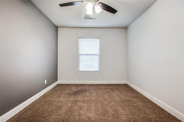 8110 Kensington Dr - Photo 4 of 25