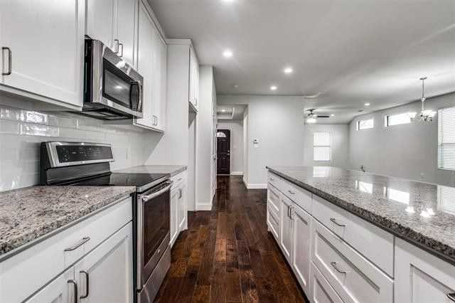 8110 Kensington Dr - Photo 5 of 25