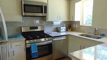 featured image of 401 Canyon Springs Road *Vacation Rental*