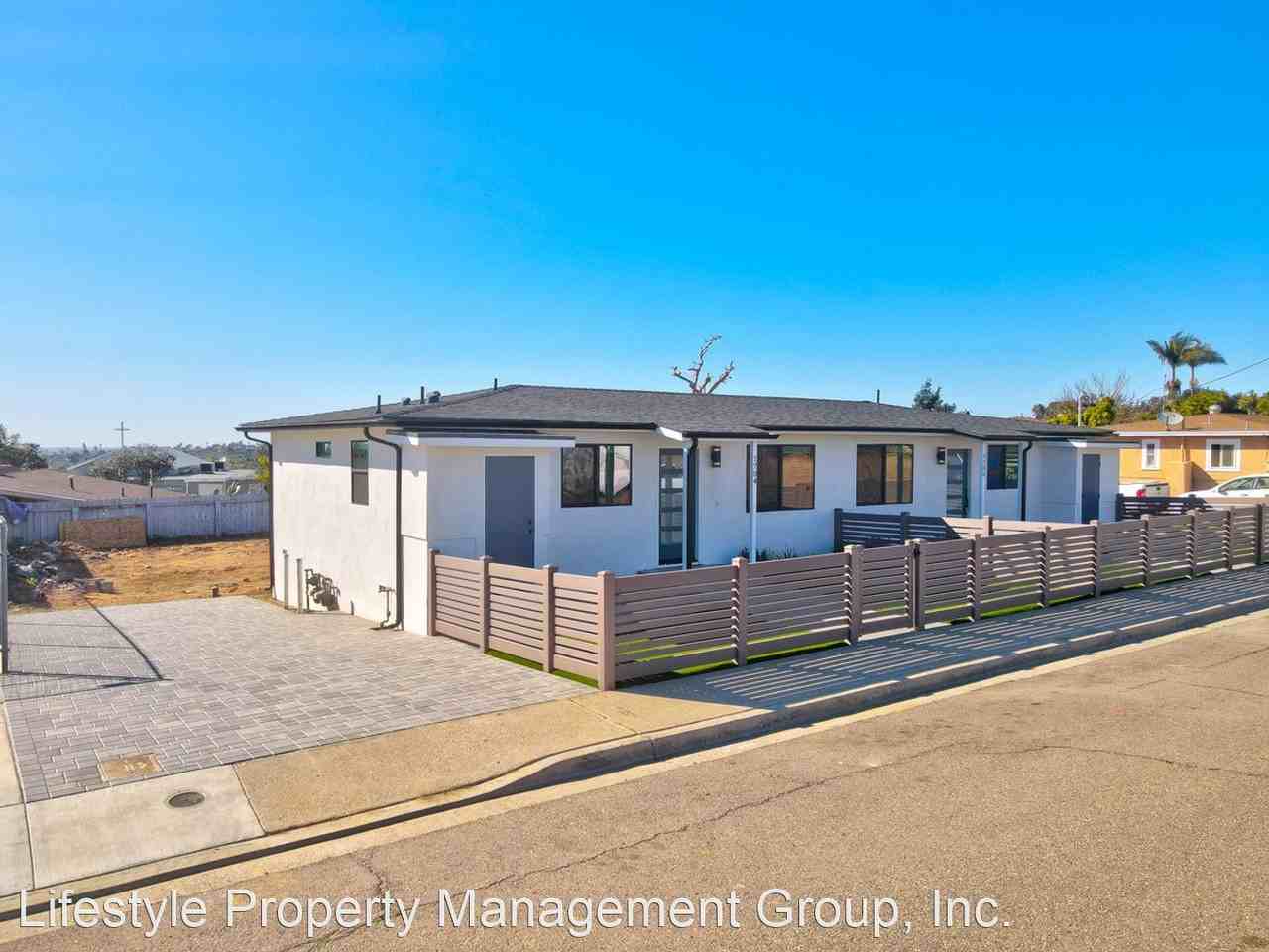 1722-1724 Burton Street - Photo 2 of 35