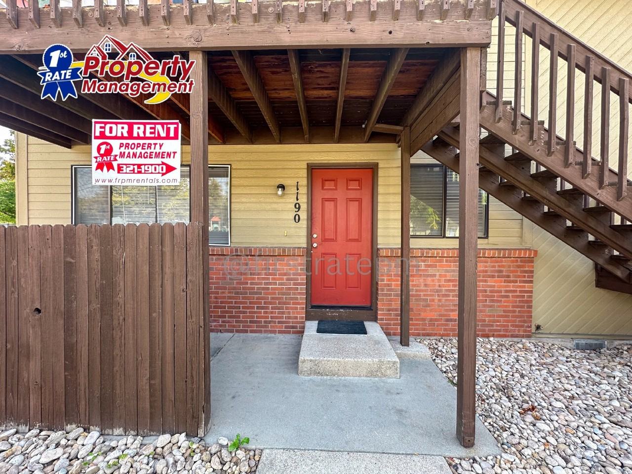 1190 W Lee St - Photo 2 of 19