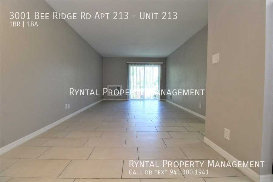 3001 Bee Ridge Rd Apt 213 #213 - Photo 5 of 15