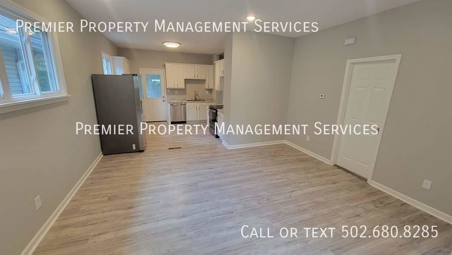 1116 Schiller Ave - Photo 3 of 16