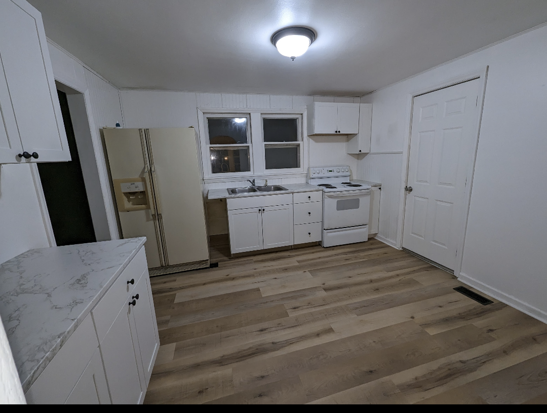 209 W Fields Blvd #NA - Photo 3 of 12