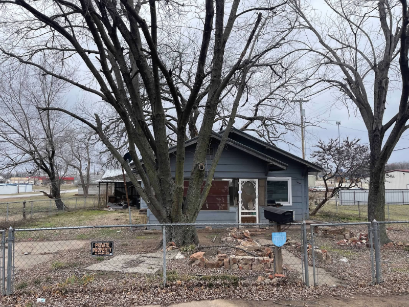 416 S Walnut St - Photo 3 of 3