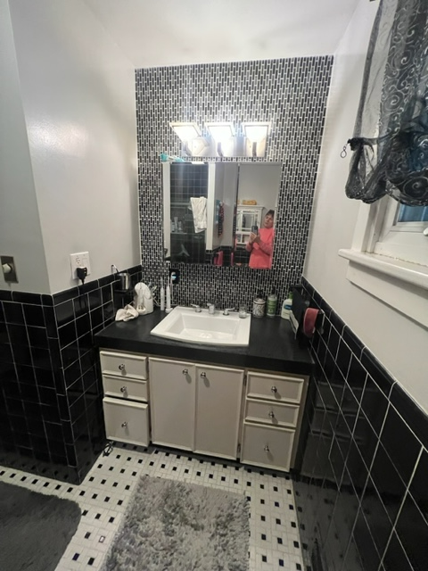 125 Old Ford Dr - Photo 2 of 15