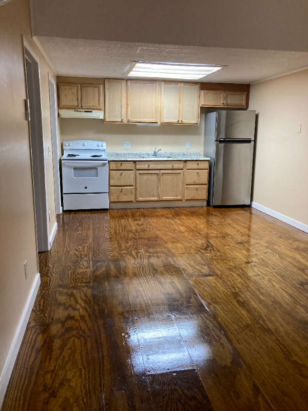 105 Springbrook Dr - Photo 3 of 15